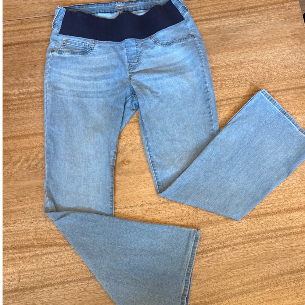 Signature by Levi Strauss Gold Baby Bump Bootcut Maternity Jeans Light Wash L